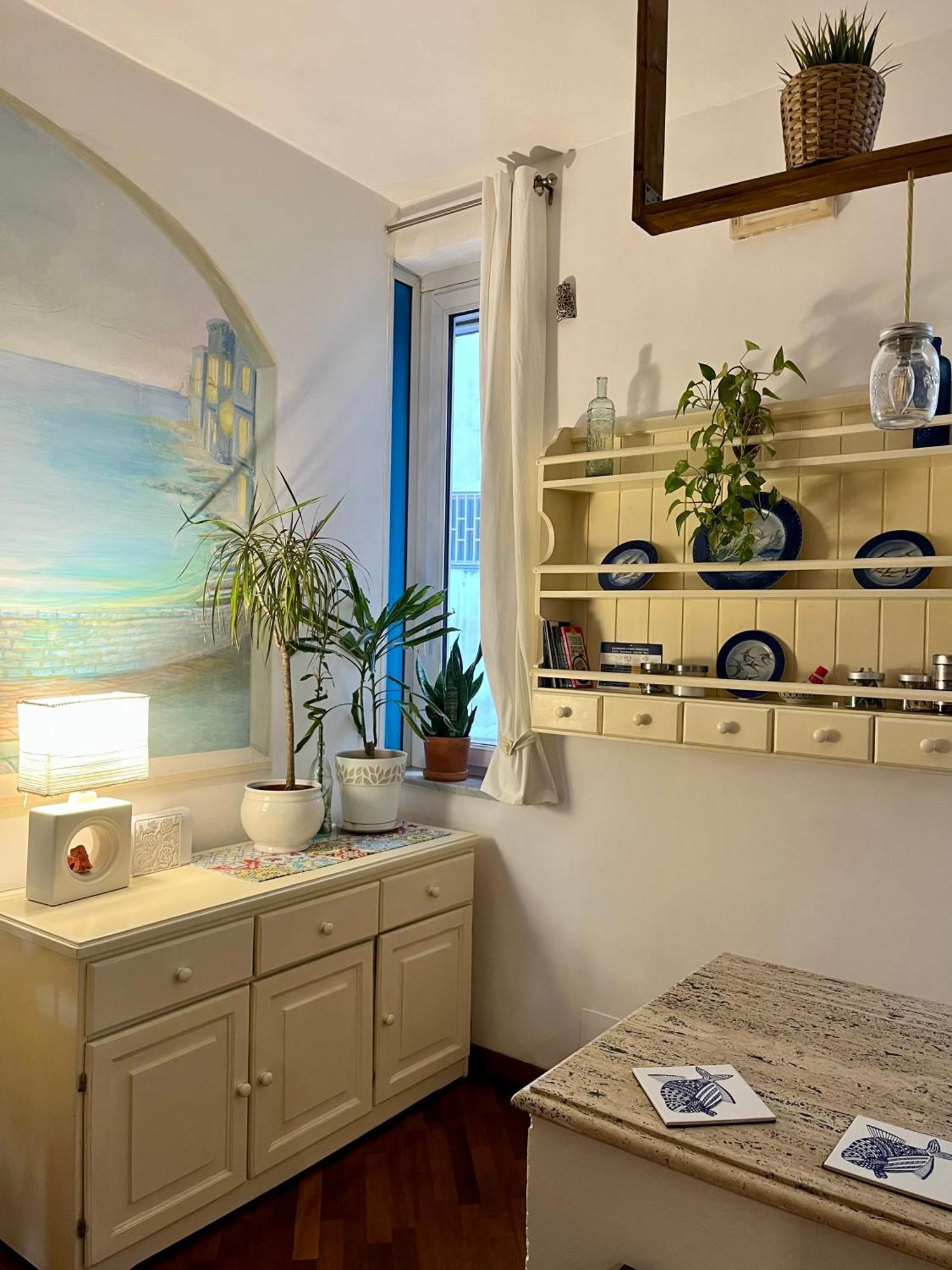 Casa Vacanze Seahorse Salerno Eksteriør bilde