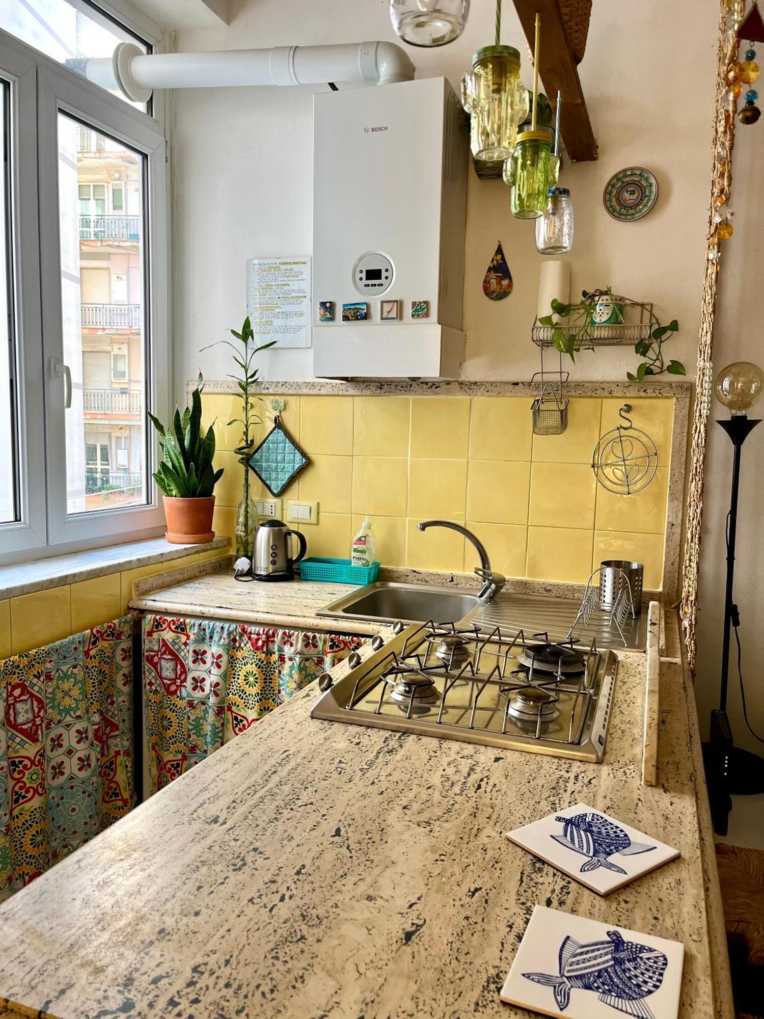 Casa Vacanze Seahorse Salerno Eksteriør bilde