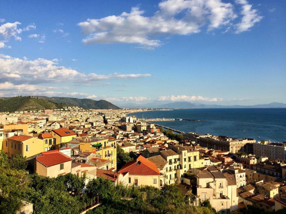 Casa Vacanze Seahorse Salerno Eksteriør bilde